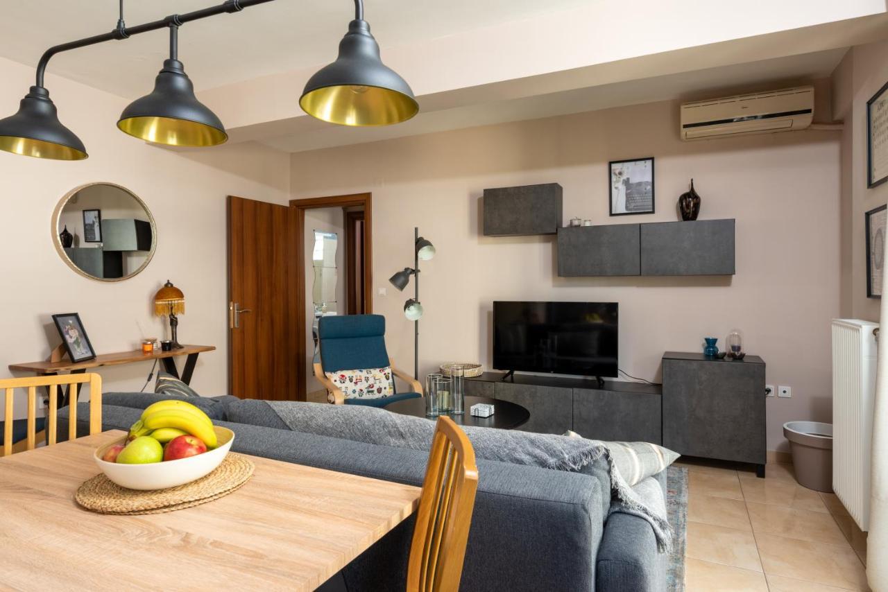 Eleni'S Modern Apartment Volos Exterior photo